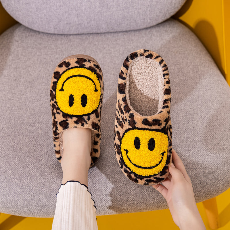 Pantuflas de leopardo con cara sonriente de Melody