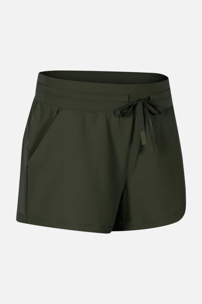 Short actif noué à la taille