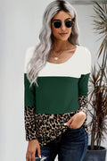 Camiseta corta y cosida de leopardo con espalda de encaje