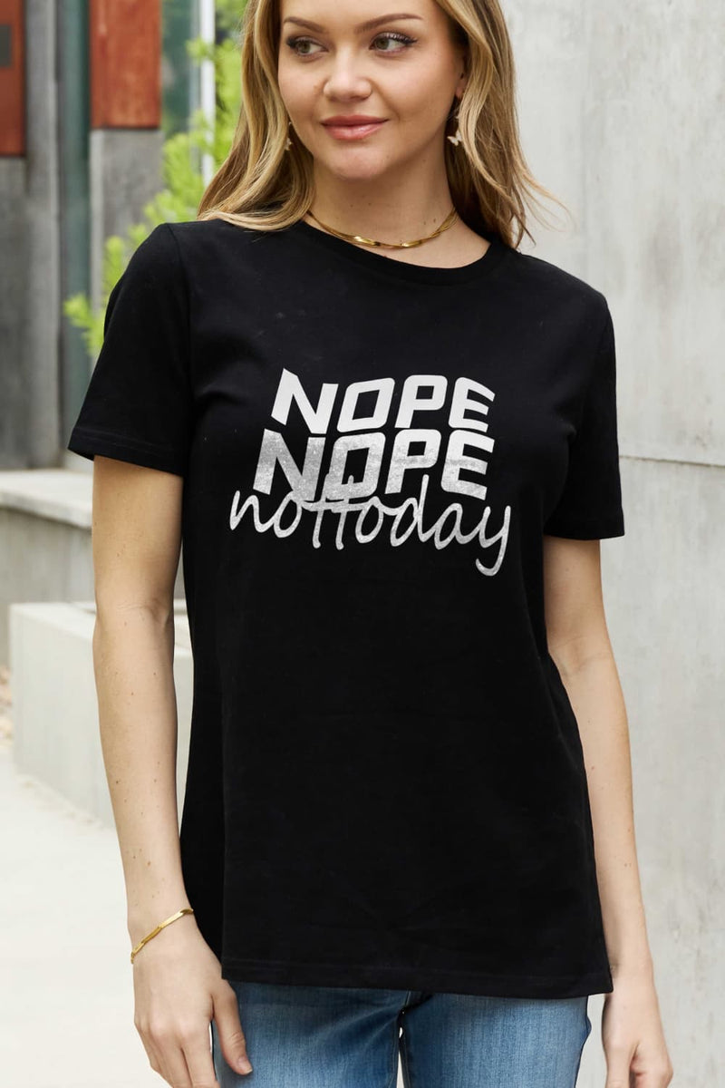 Camiseta de algodón gráfica de tamaño completo NOPE NOPE NOT TODAY de Simply Love