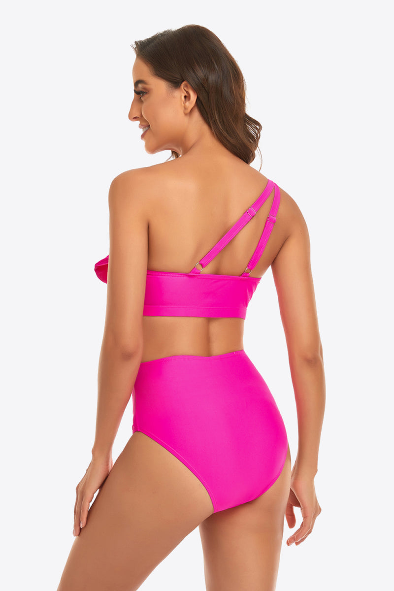 Ensemble de bikini à volants et à une épaule