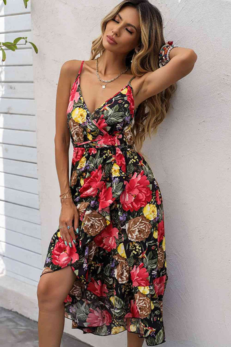 Vestido floral con tirantes finos y lazo cruzado