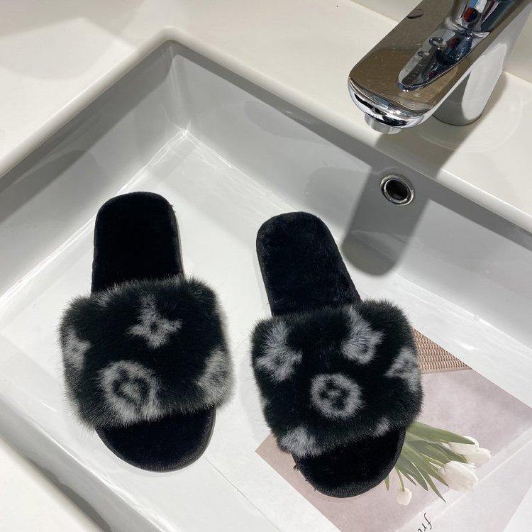 Women's Cotton Furry Indoor Slippers - AM APPAREL